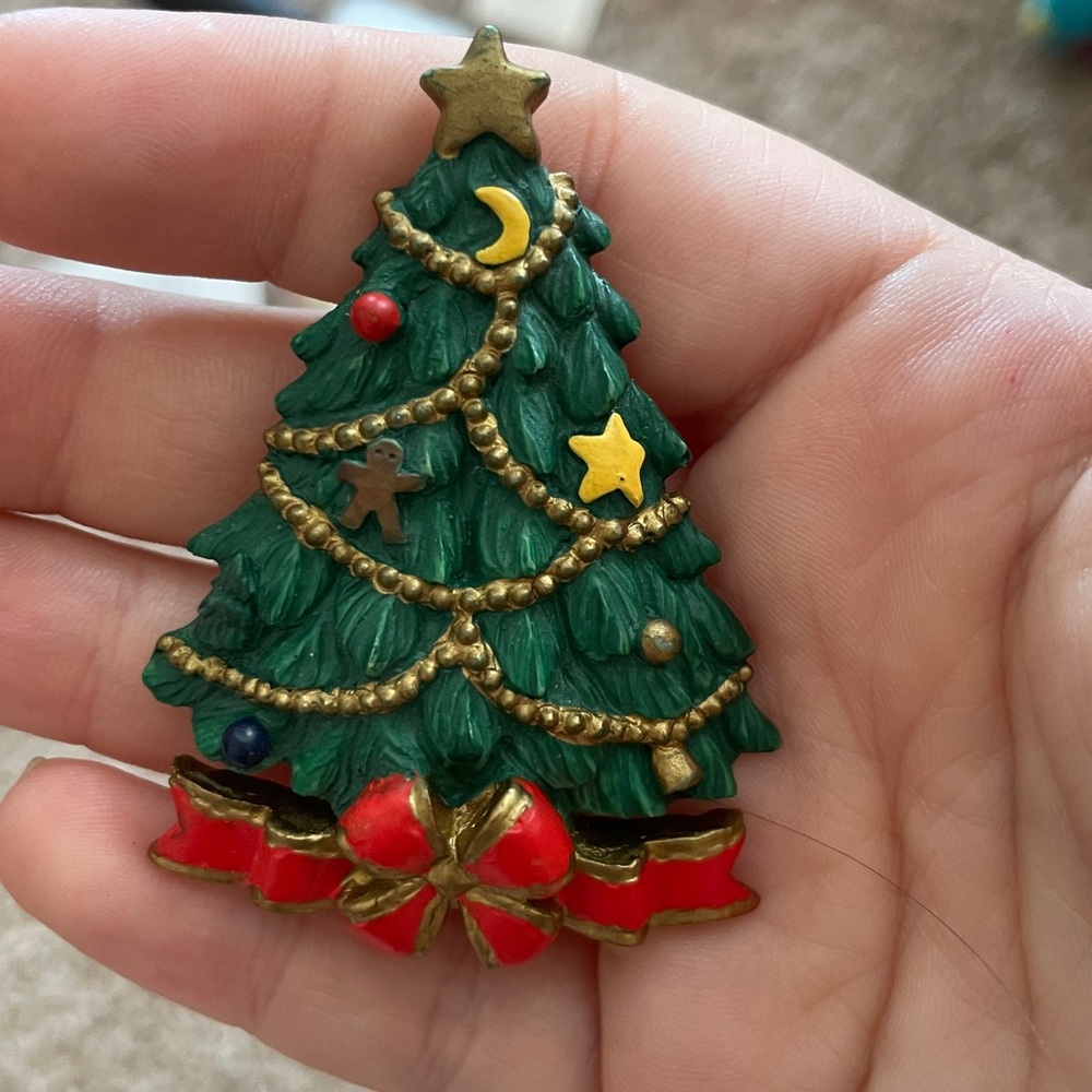 Christmas‎ Tree Pin - Picture 4 of 4